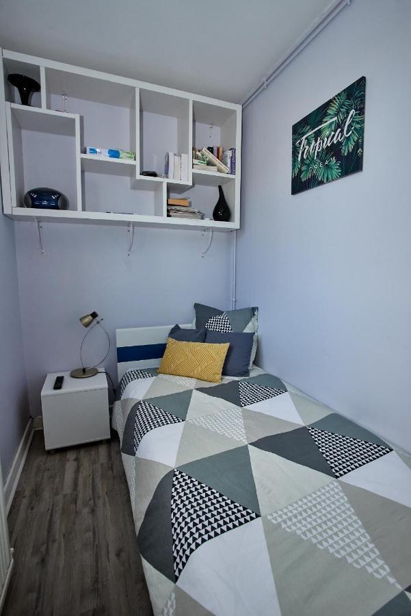 Chambres A Louer Dans Appartement Balcon - Wifi - Parking Gratuit Nevers Eksteriør billede